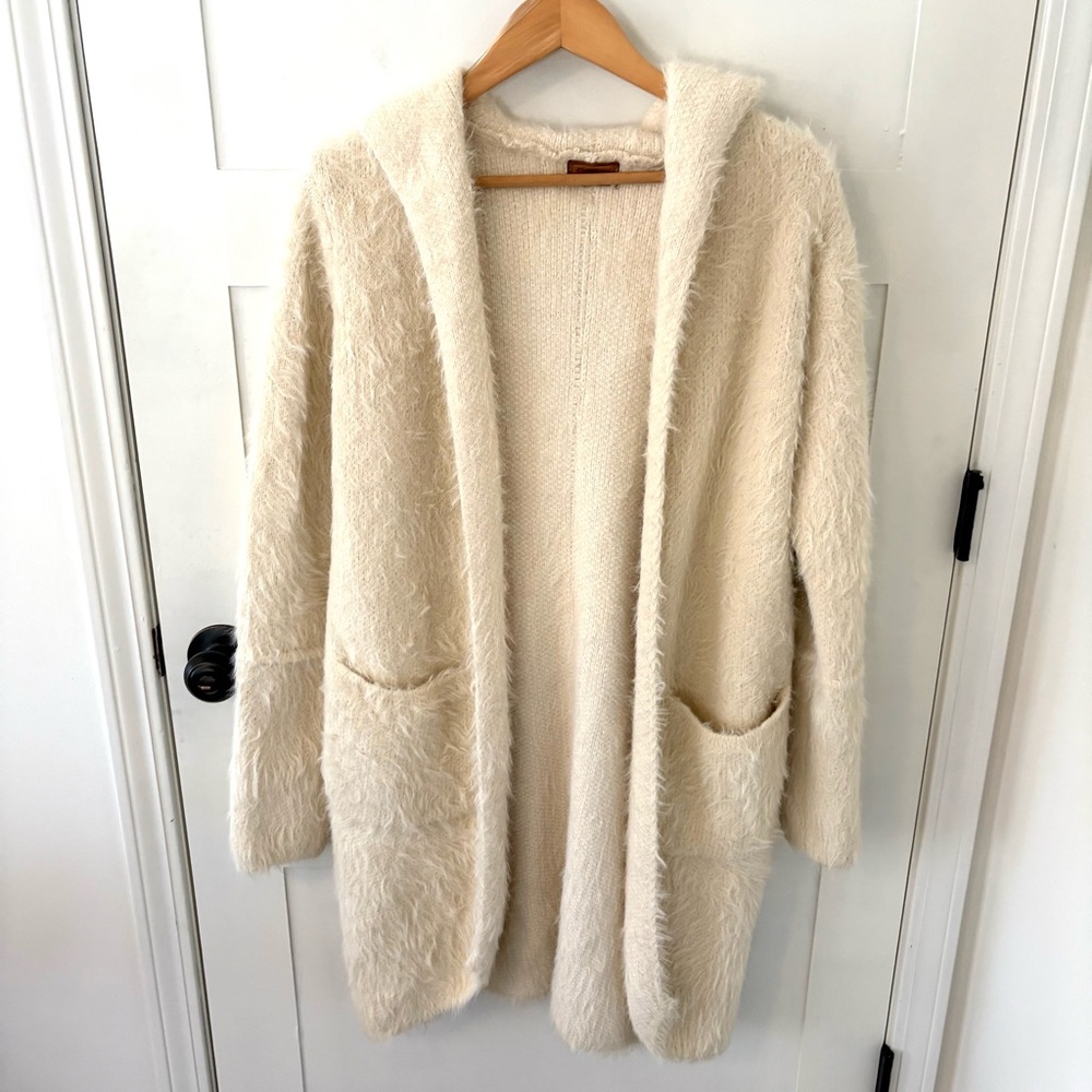 POL Eyelash Long Open Cardigan Cream. Size Medium.